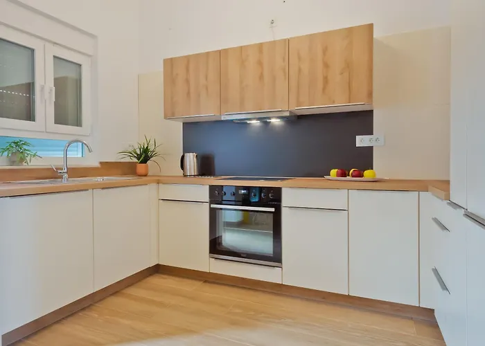 Giannis * Diafánion